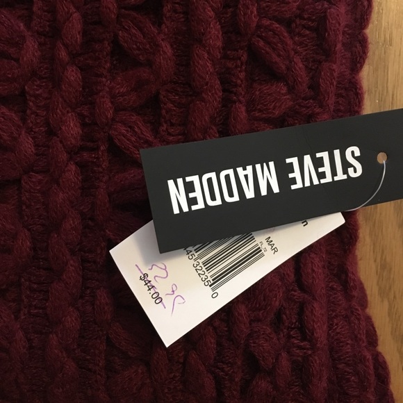 Steve Madden scarf - Picture 5 of 5
